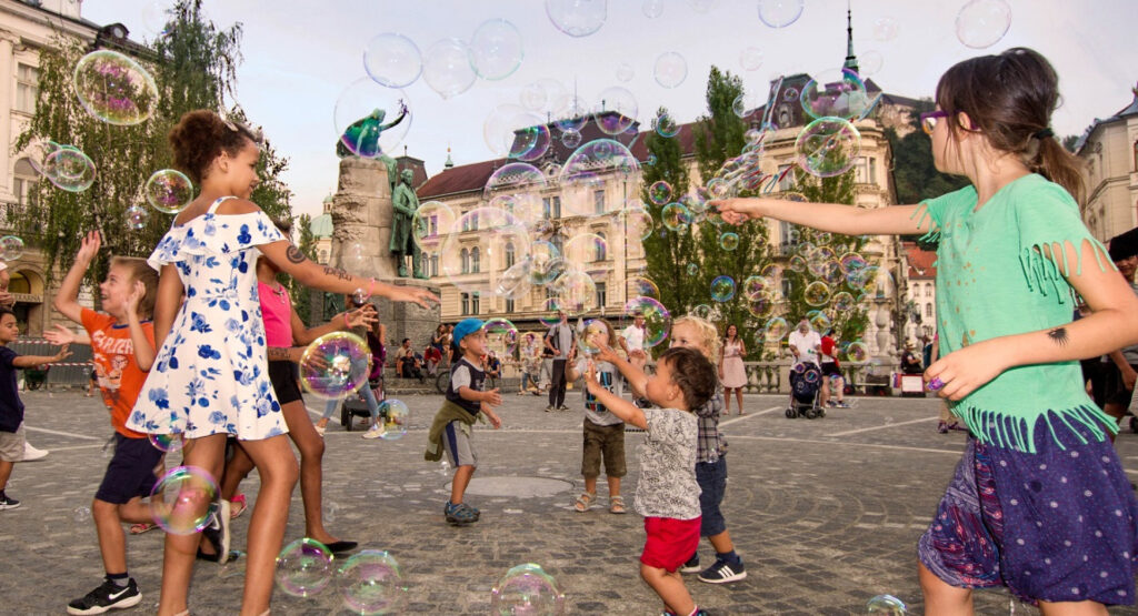 Travelling with children often changes the way we experience a city. Plans become more flexible, distances suddenly matter much more, and finding activities that work for both adults and kids becomes part of the journey itself. Fortunately, Ljubljana is one of those rare cities that makes family travel feel easy. It is compact, safe, walkable, and calm compared to larger European capitals. Most of the main attractions are close together, there is very little traffic in the old town, and green spaces are always nearby. This allows families to explore without rushing, long transfers, or overly packed itineraries. Whether you are visiting Ljubljana for a weekend or staying longer, here are some of the best family-friendly things to do in the city.